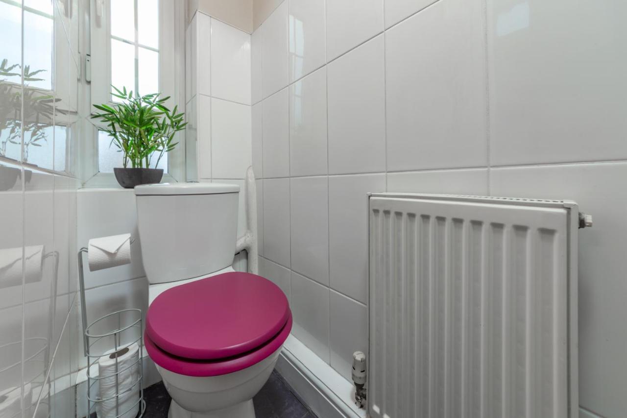 Suites By Rehoboth - Pilgrim Residence - Southwark Londra Esterno foto